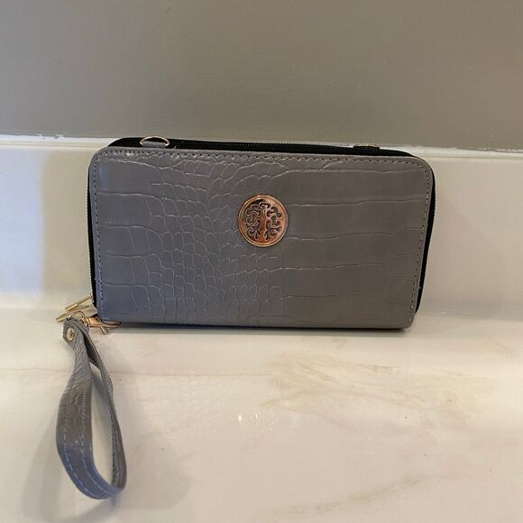 Gray  Crossbody Clutch Purse Faux Alligator NWOT Chic Perfect 4 Cruise Travel - Picture 4 of 10